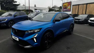 Photo de RENAULT RAFALE atelier Alpine hyper hybrid E-Tech 4x4 300 ch - 26 Bleu