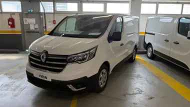 Photo de RENAULT TRAFIC VAN E-TECH 100% ÉLEC. FG GCF L1H1 52kWh AC22 Blanc