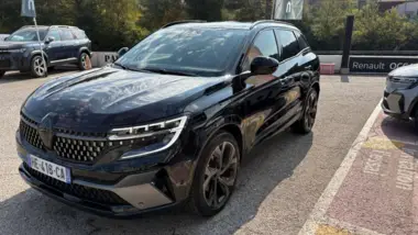 Photo de RENAULT AUSTRAL iconic esprit Alpine full hybrid E-Tech 200 ch - 24 Noir