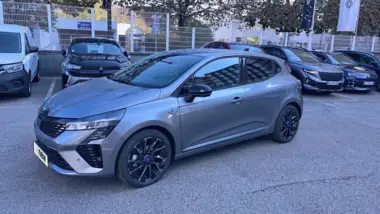 Photo de RENAULT CLIO esprit Alpine full hybrid E-Tech 145 ch - 24 Gris