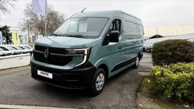 Photo de RENAULT MASTER E-TECH 100% ÉLECT FG L2H2 3T5 advance grande autonomie Bleu