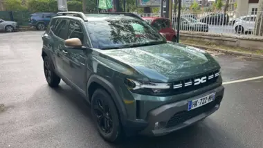 Photo de DACIA DUSTER extreme hybrid 155 Vert