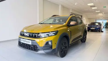 Photo de DACIA SANDERO stepway extreme TCe 110 - 25 Jaune