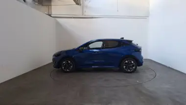 Photo de RENAULT CLIO techno full hybrid E-Tech 160 ch Bleu