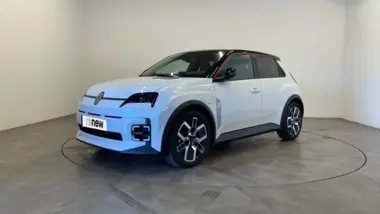 Photo de RENAULT 5 E-TECH ÉLECTRIQUE techno 150 ch autonomie confort - 26 Blanc