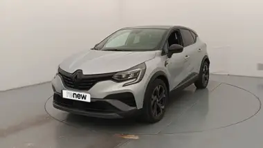 Photo de RENAULT CAPTUR Engineered E-Tech hybride rechargeable 160 Gris