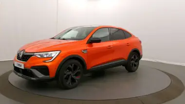 Photo de RENAULT ARKANA R.S. Line E-Tech 145 - 21B Orange