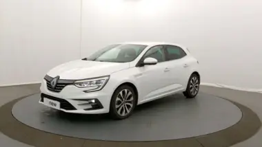 Photo de RENAULT MEGANE IV BERLINE Intens Blue dCi 115 EDC - 21N Blanc