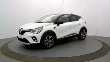 Photo de RENAULT CAPTUR Intens E-Tech 145 - 21 Blanc