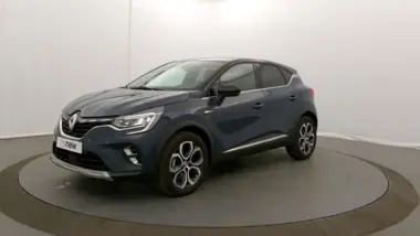 Photo de RENAULT CAPTUR Techno mild hybrid 160 EDC Bleu
