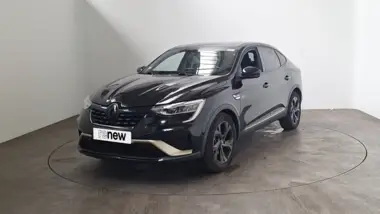 Photo de RENAULT ARKANA Engineered E-Tech hybride 145 - 22 Noir