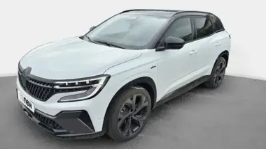 Photo de RENAULT AUSTRAL Iconic esprit Alpine E-Tech full hybrid 200 GSR2 Blanc