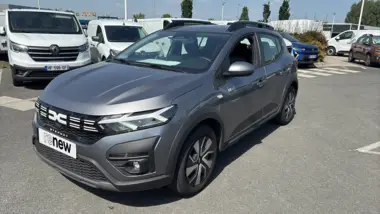 Photo de DACIA SANDERO Stepway Expression TCe 90 GSR2 Gris