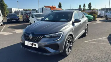 Photo de RENAULT ARKANA Techno E-Tech 145 - 23 Gris